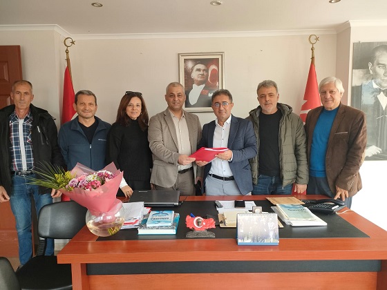 CHP Lİ BANDIRMA BELEDİYE BAŞKAN  ADAY ADAYI MUSTAFA KARAGÖZ  HALKIN GÖNLÜNDE TAHT KURDU 