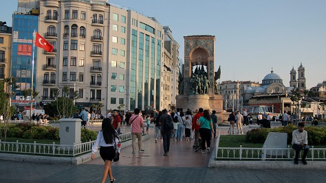 1 Mayıs için karar verildi Taksim Meydanı bu yıl da kapalı!  İstanbul Valiliği, 1 Mayıs İşçi Bayramına sayılı günler kala Taksim için kararını açıkladı.