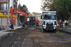 VATAN CADDESİ’NDEKİ 40 YILLIK DEĞİŞİMDE ASFALTA HAZIRLIK BAŞLADI 