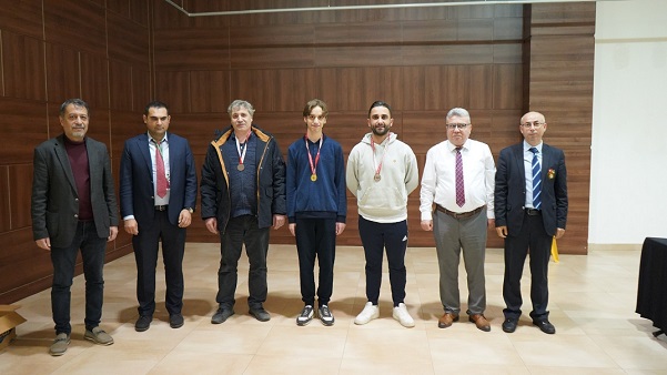 SATRANÇ USTALARI ŞKM’DE YARIŞTI