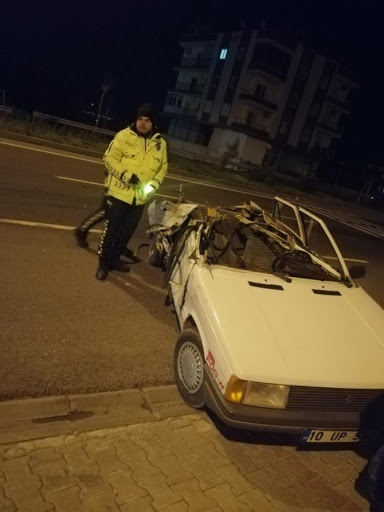 Manisa’nın Turgutlu ilçesindeki bu kazadan burnu bile kanamadan kurtuldu.