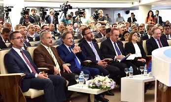Güngör’den Yerel Yönetimler Sunumu