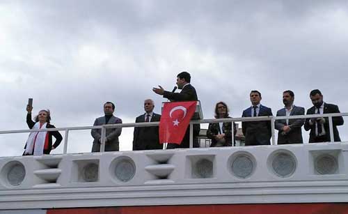  UYSAL, KÜTAHYA ZAFER MEYDANI'NDAN HALKA HİTAP ETTİ