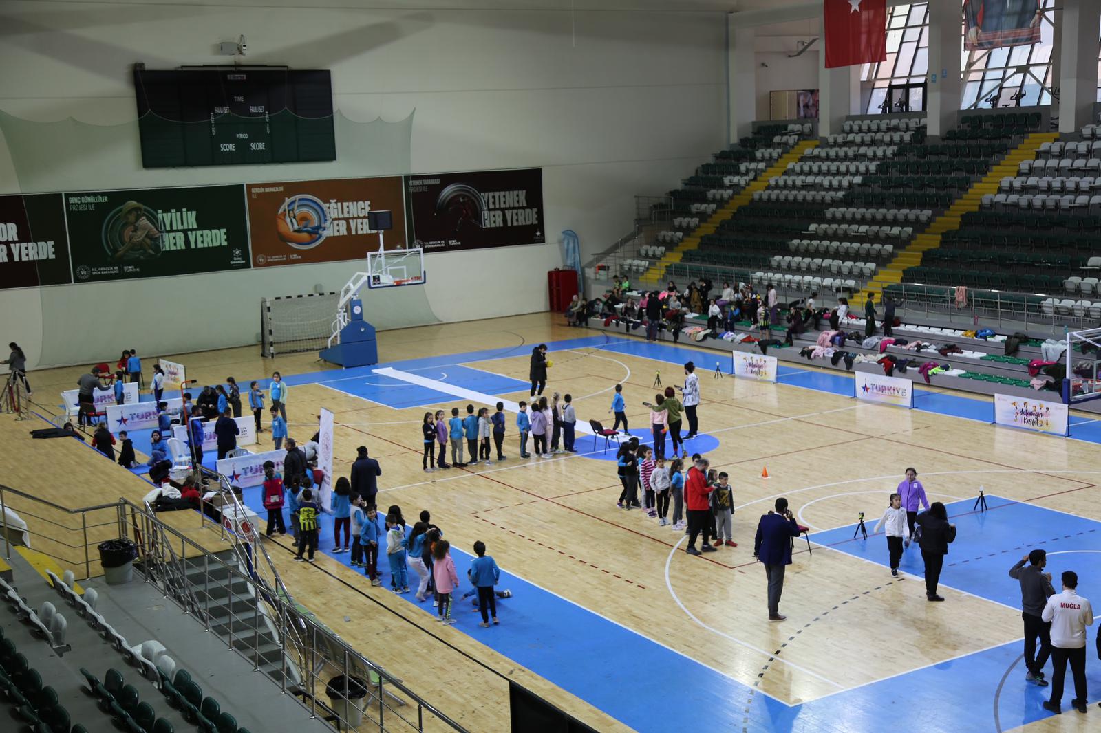 MUĞLA’DA GELECEĞİN YETENEKLİ SPORCULARI SEÇİLİYOR