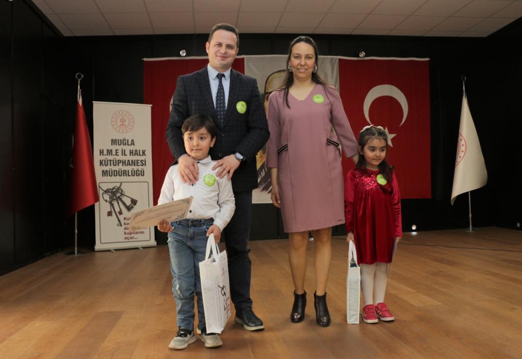 MUĞLA’DA KÜTÜPHANEDEN EN ÇOK KİTAP OKUYANLAR ÖDÜLLENDİRİLDİ