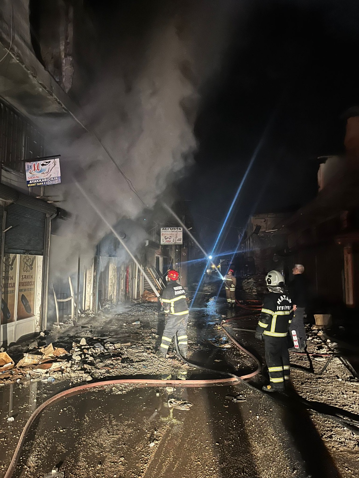 Büyükşehir İtfaiyesinden Hatay’da ki Yangına Müdahale