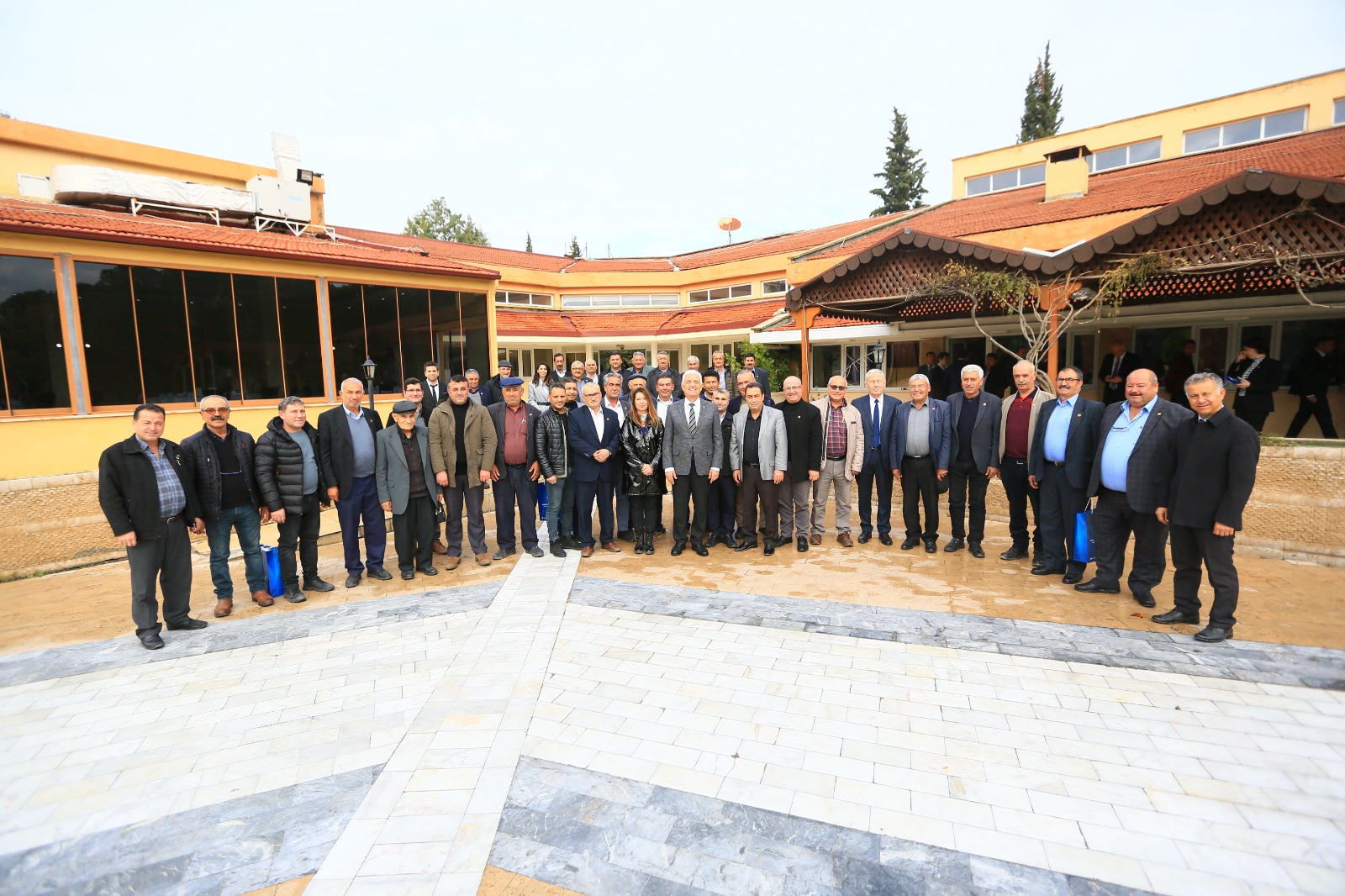 Büyükşehir Muhtarlar Masası ile Muhtarların Yanında 