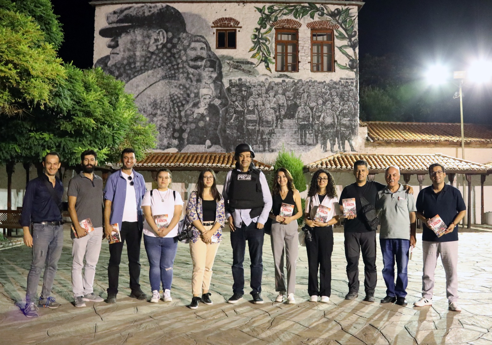 MUĞLA’DA BASIN EMEKÇİLERİ GAZETECİ KENAN GÜRBÜZ İLE SÖYLEŞİDE BULUŞTU