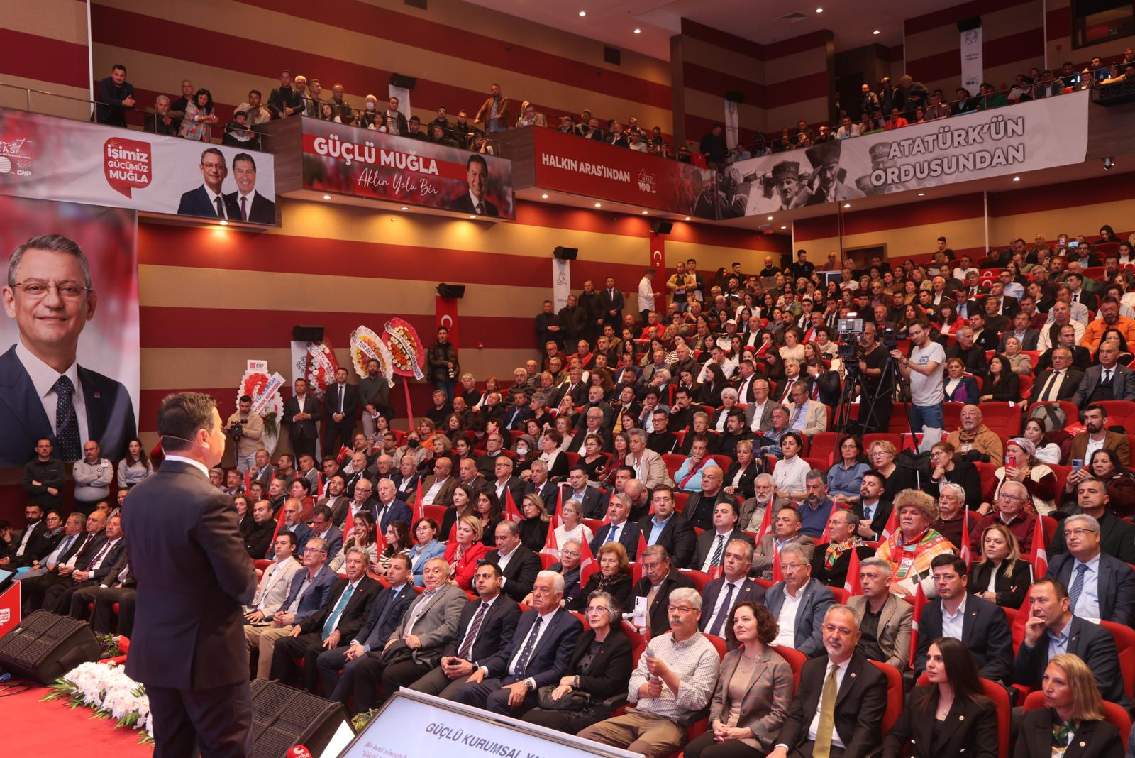 DÜNYA KENTİ MUĞLA İÇİN AHMET ARAS PROJELERİNİ TANITTI