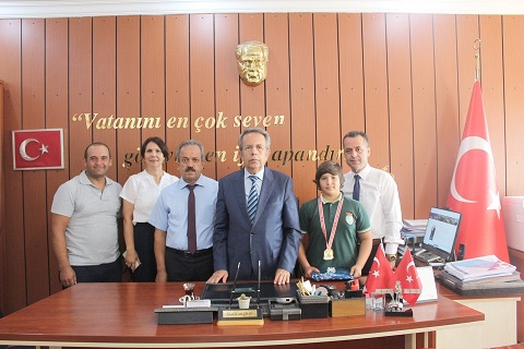 ATA SPORUMUZ GÜREŞTE SEVGİ KESER TÜRKİYE ŞAMPİYONU OLDU