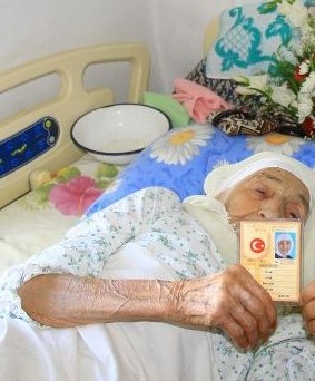 MUĞLA’DA TÜRKİYE’NİN EN YAŞLI İNSANI 113 YAŞINDA VEFAT ETTİ