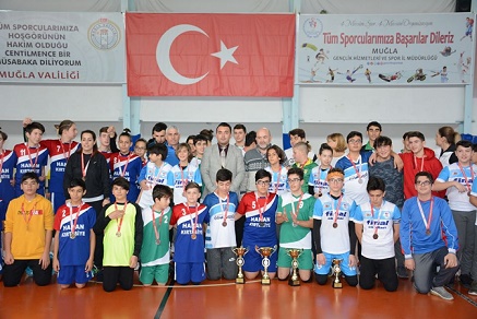 HENTBOL TURNUVASI FİNAL MAÇLARI KÖYCEĞİZ’DE YAPILDI