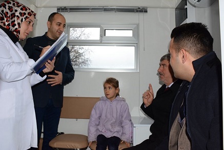 Gezici Sağlık Aracı Okul Taramalarına Başladı