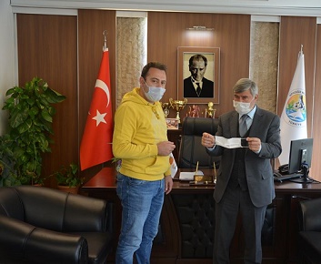 Köyceğiz Belediyesi ve İlçe Halk Eğitim Merkezi İşbirliği ile Maske Üretimine Başlanıyor.