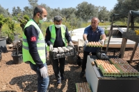 YUMURTA ÜRETİCİSİNE BAŞKAN ARAS’TAN DESTEK