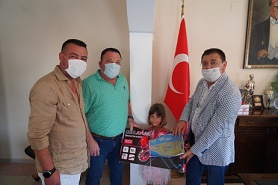 YILGÖR KADIK ANISINA RESİM YARIŞMASI DÜZENLENDİ