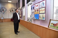 BAŞKAN TOKAT 10. TURHAN SELÇUK KARİKATÜR SERGİSİNİ ZİYARET ETTİ