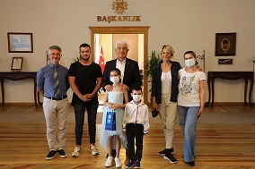 Büyükşehir Konservatuarı’nın Başarılı Öğrencilerinden Başkan Gürün’e Ziyaret