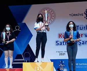 Büyükşehir Satranç Oyuncusu Dünya Şampiyonasında Türkiye’yi Temsil Edecek