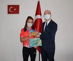 DÜNYA ŞAMPİYONU SELVİ’DEN KÖYCEĞİZ KAYMAKAMI MUSTAFA MASLAK’A ZİYARET