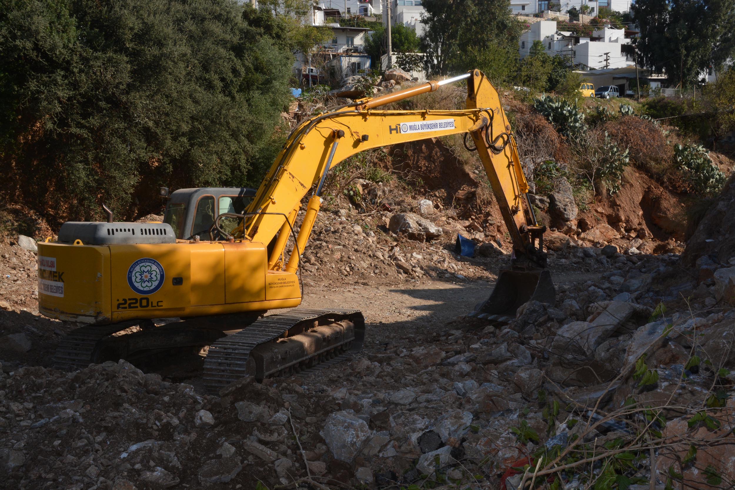 Seydikemer’de 10 bin 300 Metre Dere Temizliği Yapıldı