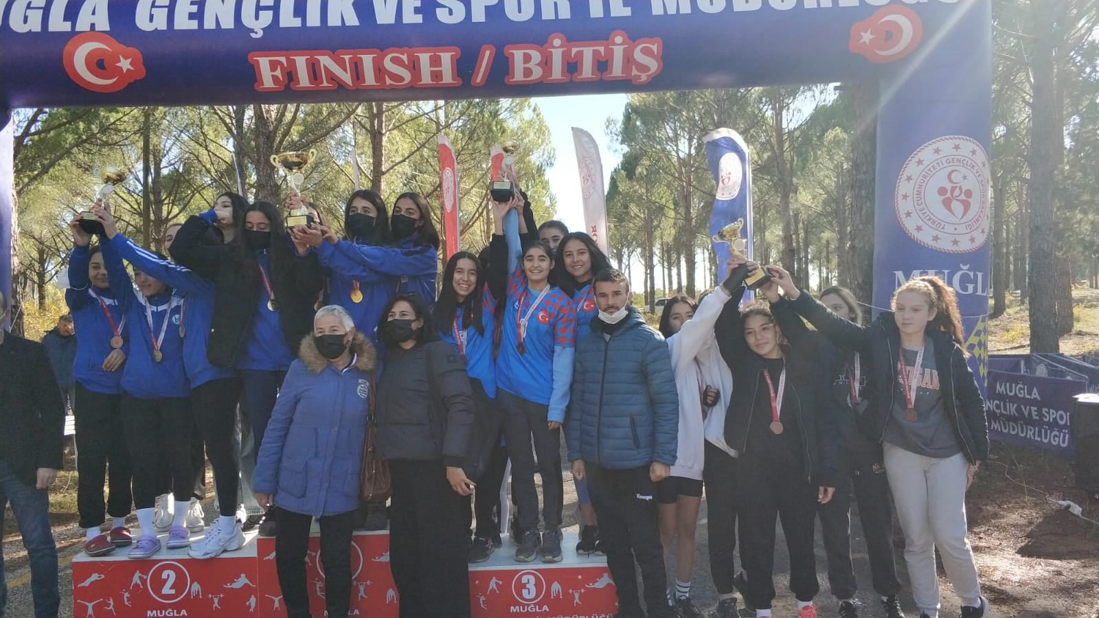 KROS YARIŞMALARINDA KÖYCEĞİZ ANADOLU LİSESİ İL ÜÇÜNCÜSÜ OLDU