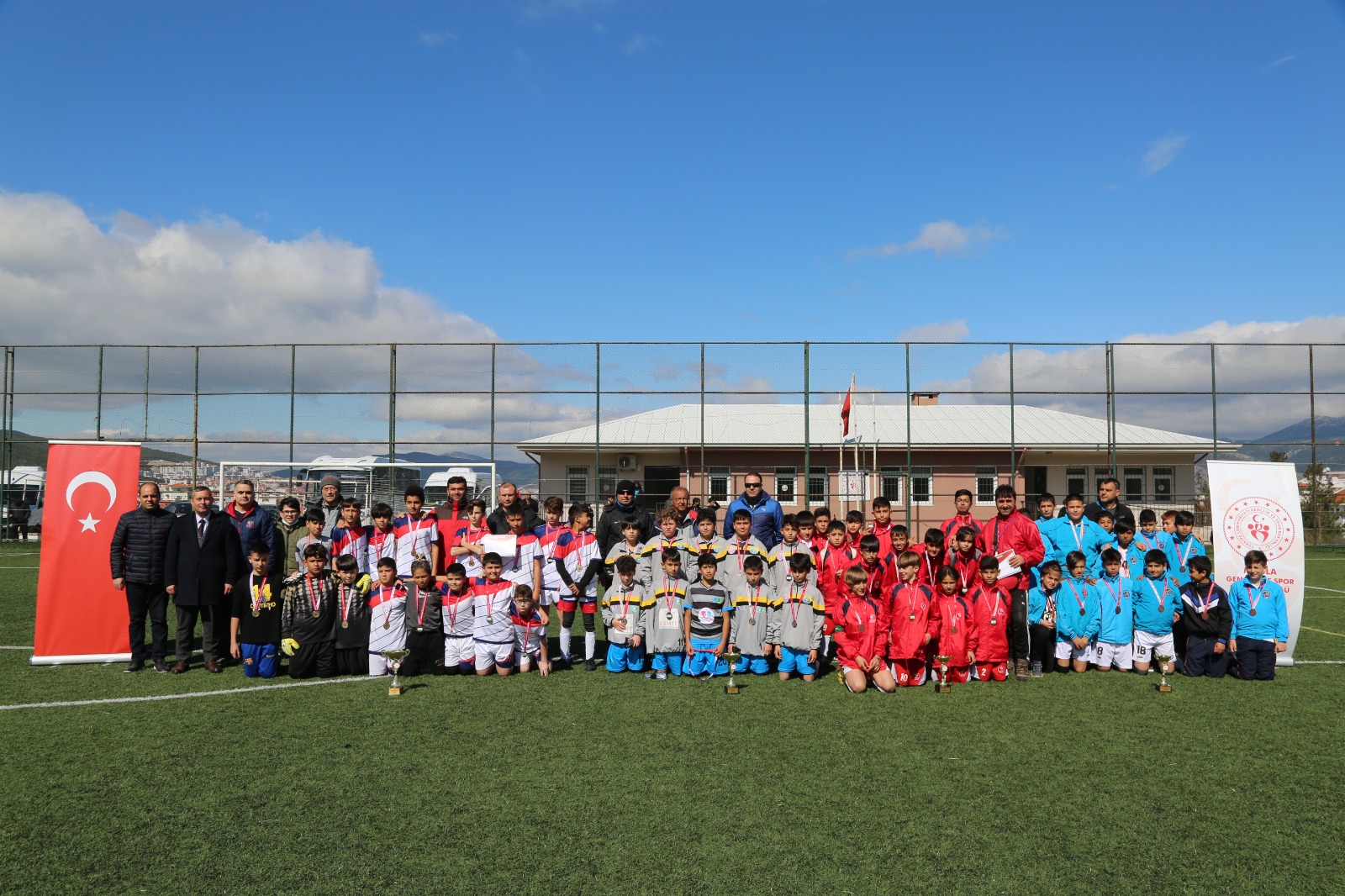MUĞLA KÜÇÜKLER FUTBOL İL BİRİNCİLİĞİ MÜSABAKALARI SONA ERDİ