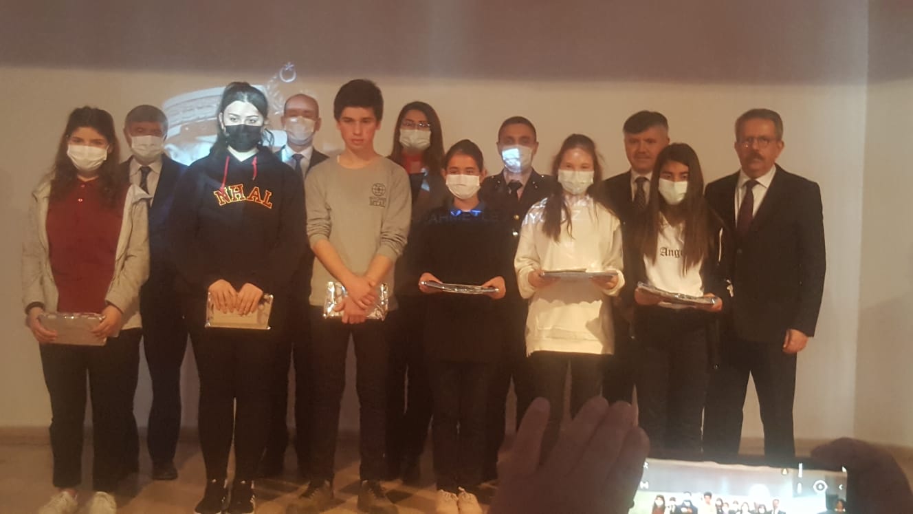 KÖYCEĞİZ’DE ÖDÜL TÖRENİNDE ÖĞRENCİLER GURURLANDIRDI 