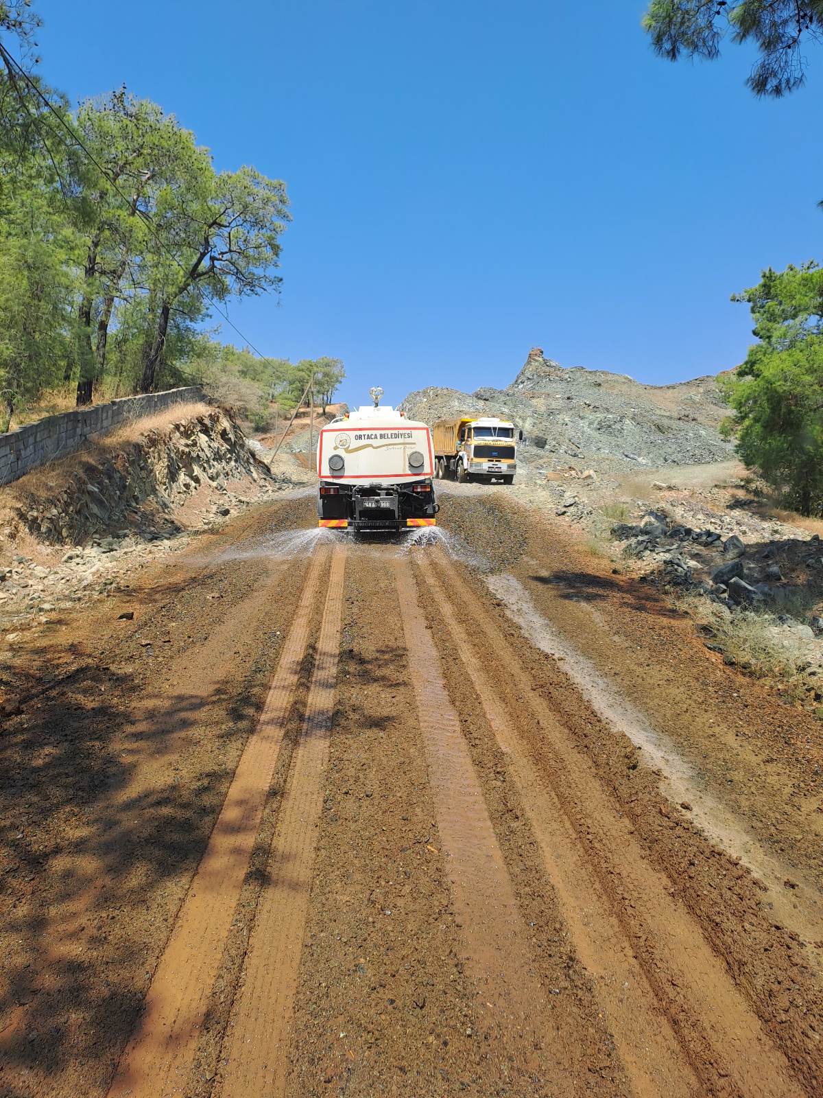 Ortaca’da yol çalışmaları hızla devam ediyor