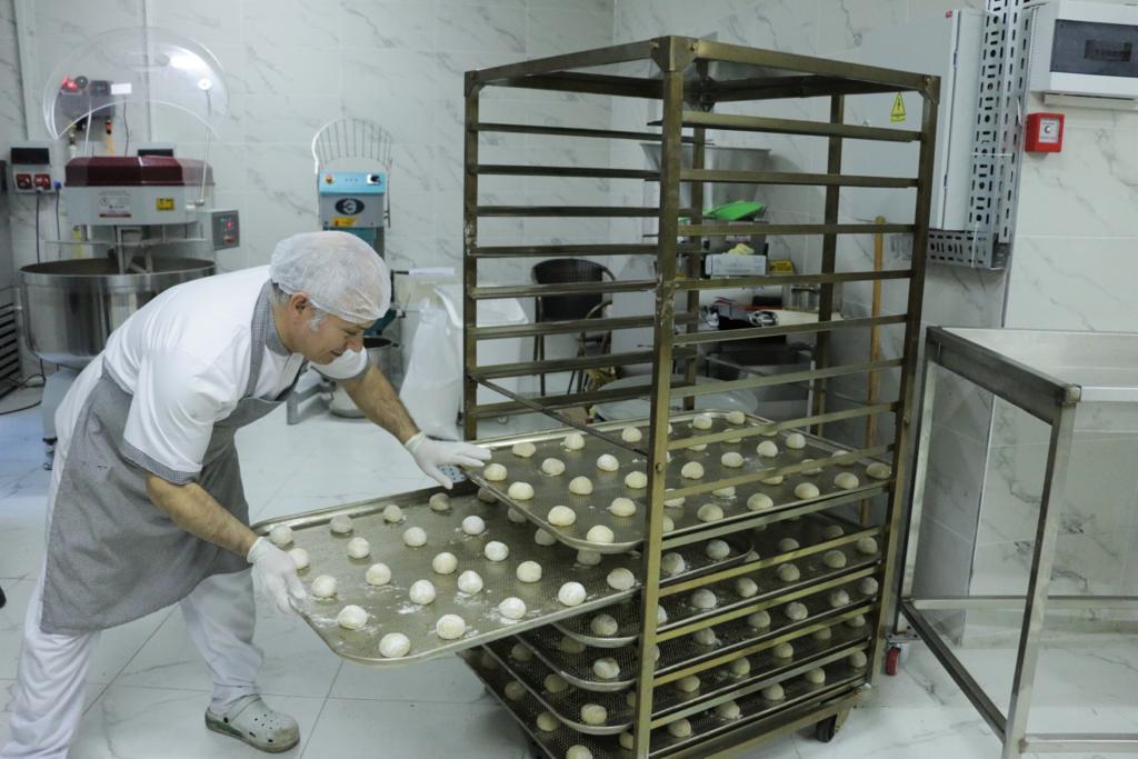 Muğla Meslek Lisesi Fırınında Depremzedelere Gönderilmek Üzere 20 Bin Çörek Üretiliyor