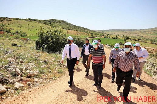 BAŞKAN FADILOĞLU, ARAZİ YOLU MICIRLAMA ÇALIŞMALARINI İNCELEDİ