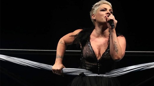 Ünlü şarkıcı Pink, kendisinin ve 3 yaşındaki oğlu Jameson’ın 2 hafta önce korona virüse yakalandığını açıkladı