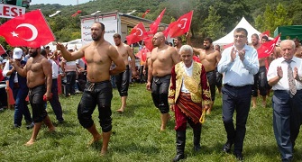 ÇAN BELEDİYESİ’NDEN UZUN YILLAR UNUTULMAYACAK GÜREŞ