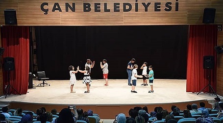 ÇAN BELEDİYESİ KÜLTÜR SANAT VE GENÇLİK MERKEZİ YAZ KURSLARI TAMAMLANDI