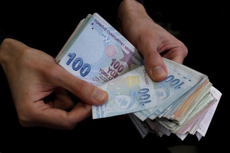Merkez faiz indirdi, yatırımcı borsaya koştu