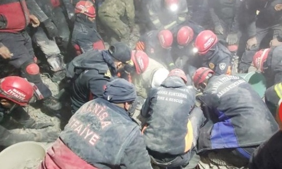 İŞ DÜNYASINDAN DEPREM BÖLGESİNE YAEDIMLAR ARALIKSIZ DEVAM EDİYOR 