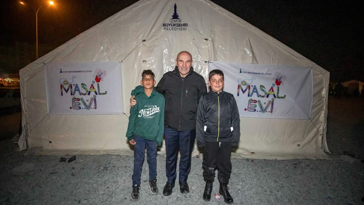 Başkan Soyer Hatay’da koordinasyon merkezine geldi