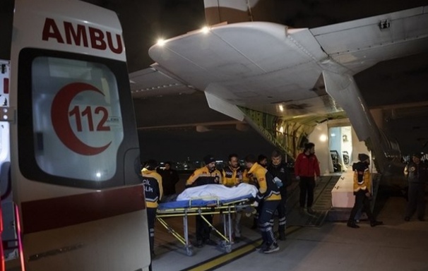 İSTANBUL’DA TEDAVİ GÖREN ÇOK SAYIDA DEPREMZEDE TABURCU EDİLDİ 