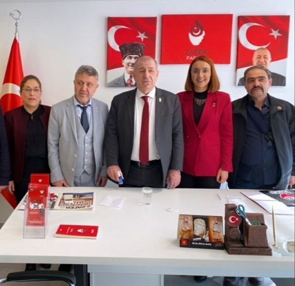 MEHMET PAMUK’UN AÇIKLAMALARINA MHP GAZİANTEP’TEN SERT CEVAP:  İFTİRA YALAN YANLIŞ ALGILARLA REKLAM PEŞİNDE OLMAYI BIRAKSIN.   