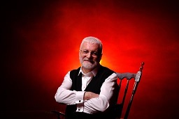 Onur Akın, Moskova’da Nâzım Hikmet için şarkılar söyleyecek 