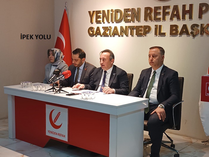 Bizim kırmızı çizgimiz  her zaman haklının ve doğrunun yanında olmak yanlış yapanın karşısında olacağız 