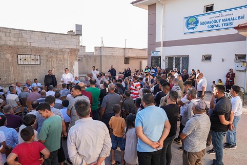 ÖĞÜMSÖĞÜT SAKİNLERİNDEN YILMAZ’A YOĞUN İLGİ  “150 TON GIDA PAKETİ DAĞITTIK. ÖVÜNMÜYORUM, AKSİNE ÜZÜLÜYORUM”
