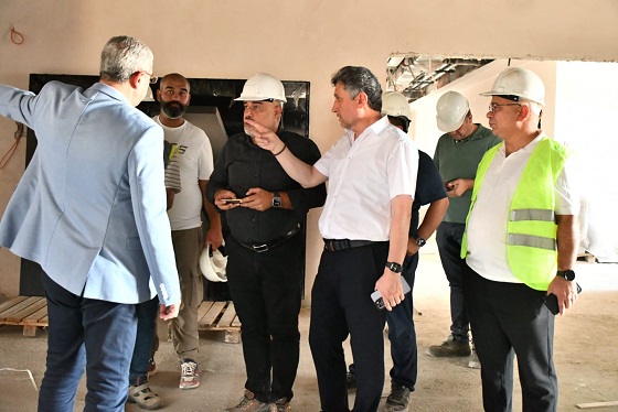 Gaziantep İl Sağlık Müdürü Şahin, Travmatik Acil Durum Hastanesi İnşaatında İncelemelerde Bulundu