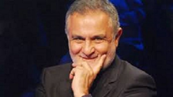 BİR YILDIZ DAHA KAYDI ÜNLÜ SUNUCU KENAN IŞIK HAYATINI KAYBETTİ.
