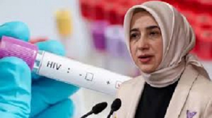 AK Parti’li Özlem Zengin’den AIDS yüzünden ölen çocukla ilgili açıklama geldi!