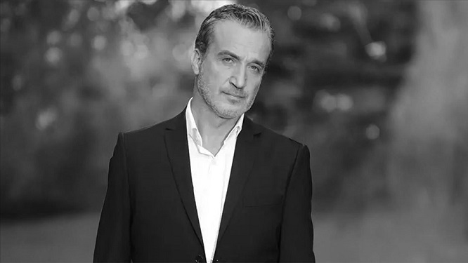 Tiyatro, sinema ve dizi oyuncusu olan Tekin Temel 56 yaşında hayatını kaybetti. Oyuncunun ölüm haberi menajeri tarafından bildirildi. 