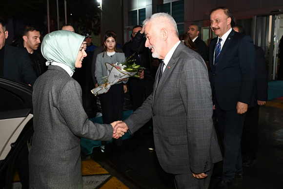 Cumhurbaşkanımızın belediyecilikteki eser ve hizmet siyasetini Isparta’da görüyoruz