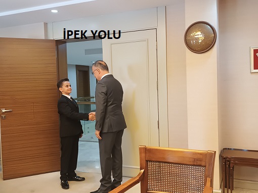 Temsili Vali Muhammet Furkan Aksoy, görevi devralır almaz Gaziantep İl Emniyet Müdürü’nü arayarak trafik güvenliğiyle ilgili bilgiler aldı