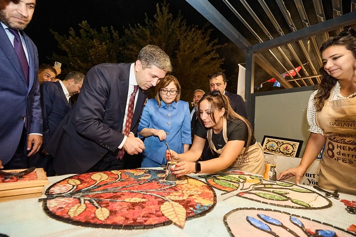 HEMŞEHRİ FESTİVALİ RENKLİ GÖRÜNTÜLERE SAHNE OLDU  FESTİVAL 4 GÜNDE 200 BİN KİŞİYİ AĞIRLADI