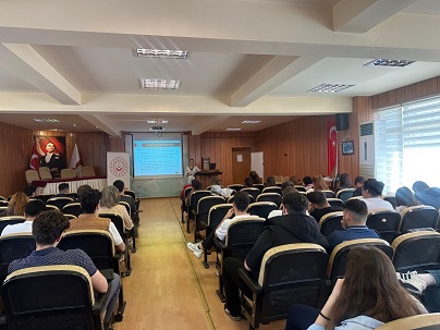 KATFA-DER Yalova meslek yüksekokulu müdürlüğü işbirliği ile öğrencilere panel düzenlendi.